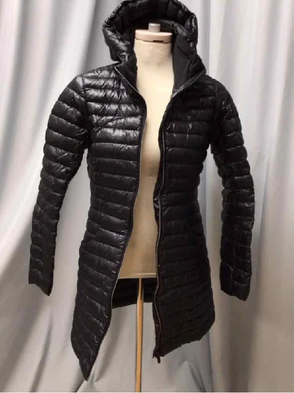 LULULEMON SIZE 6 Ladies COAT