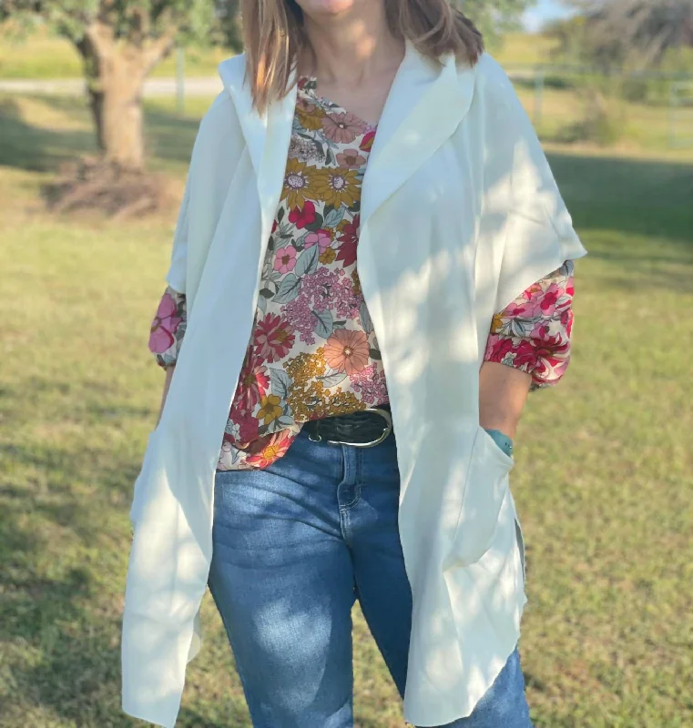 Dreamy Hooded Jacket In Cream